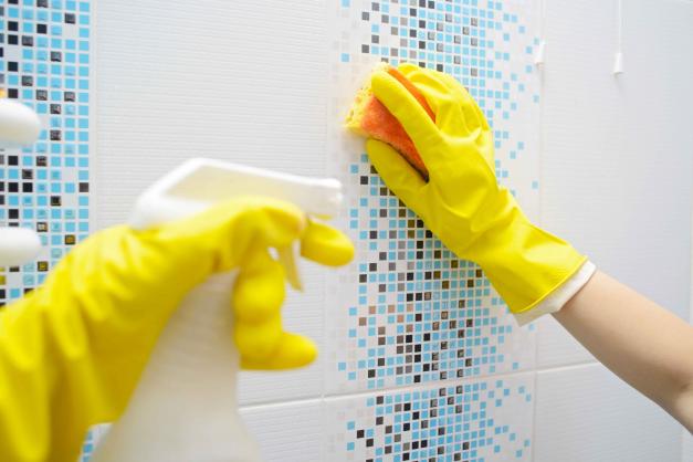 clean bathroom surfaces